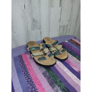 Gdefy Gravity Defyer Women's 7.5 Green Leather Slip On Sandals